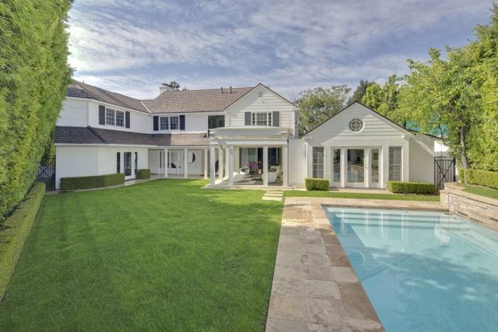 Linda May Discusses the Lifestyle in Holmby Hills
