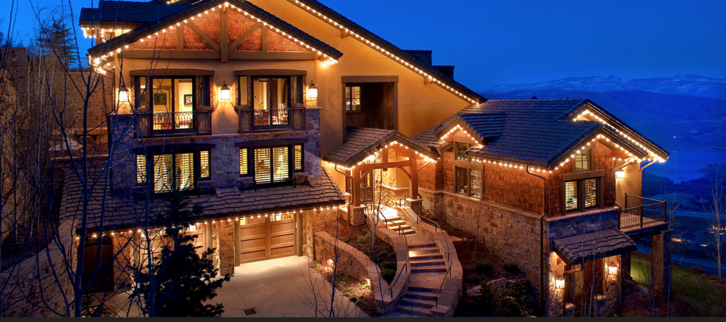 Villa Casa Nova was voted the “Best Ski Chalet in the United States” by World Ski Awards in 2013 and 2014