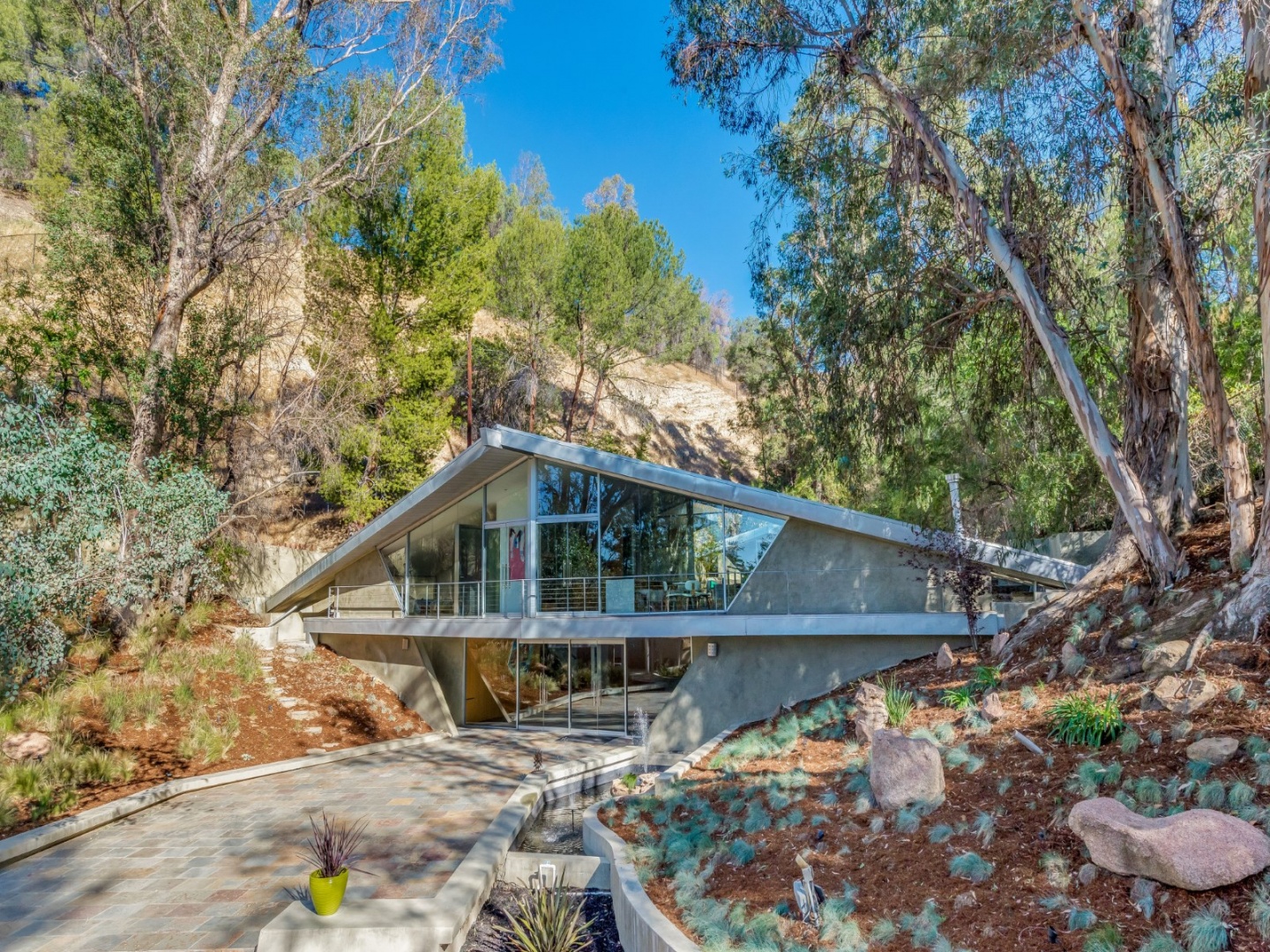 Sotheby's International Realty Harry Gesner's 'Triangle House'