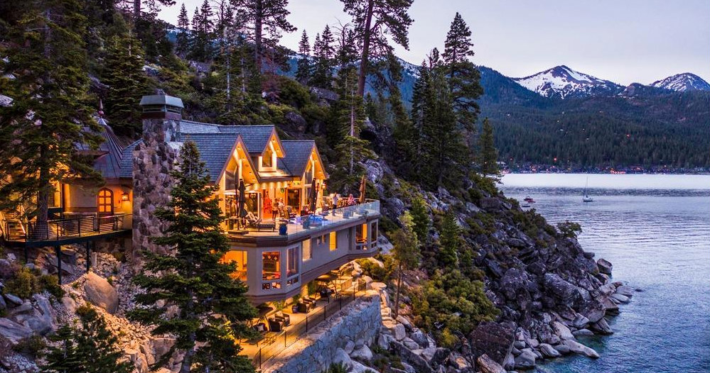 75M Lake Tahoe Waterfront Estate Is Connected by Glass Funiculars