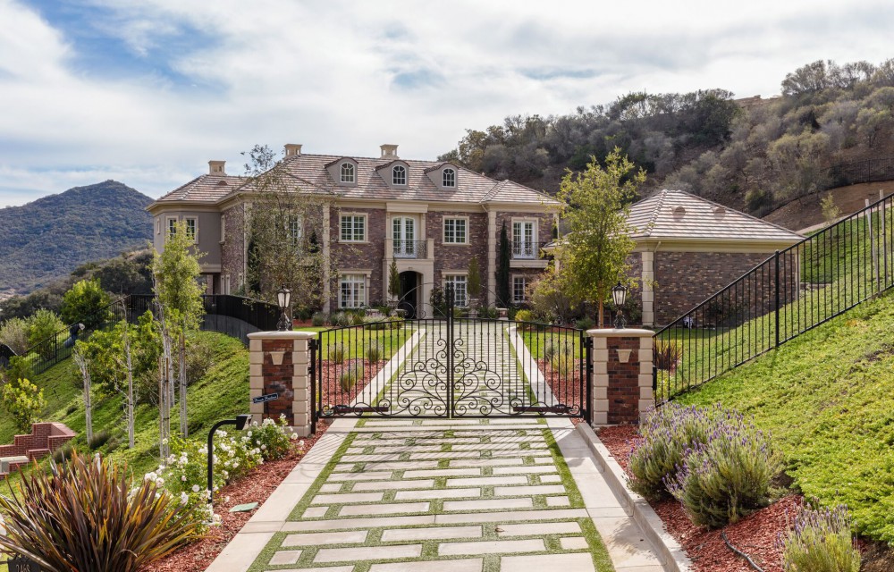 Sherwood Country Club Estate Haute Residence Featuring the best in