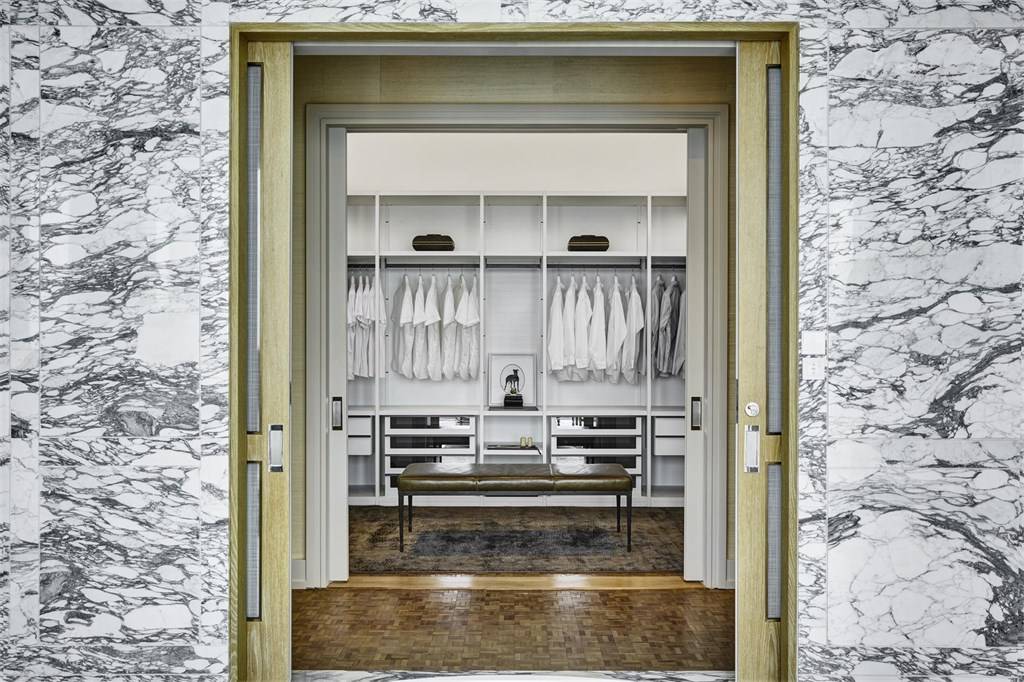 Walk-In Couture Closets