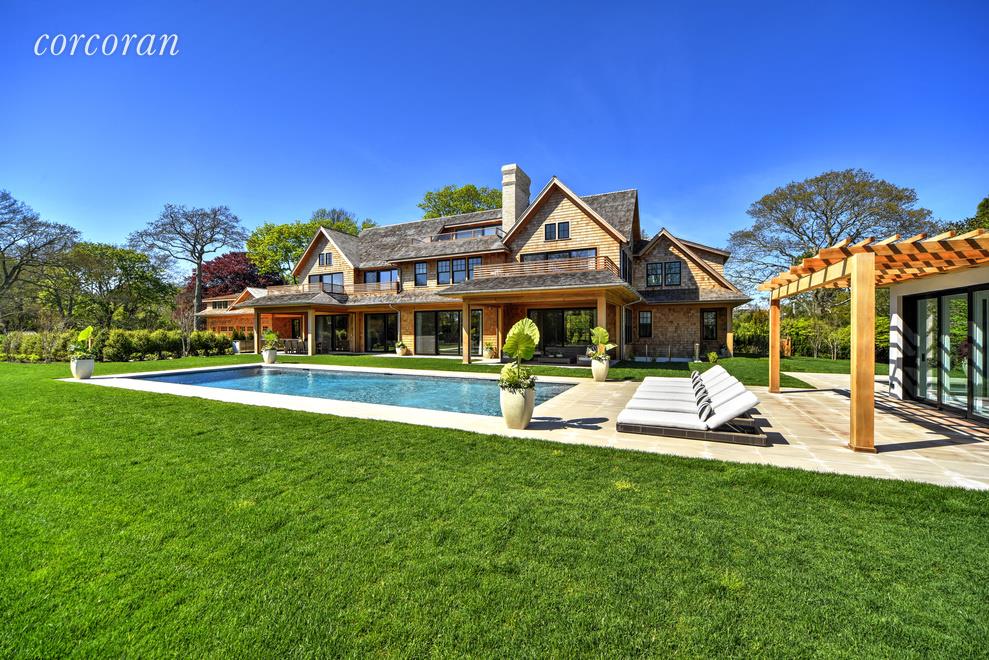 Hamptons Real Estate Guide 