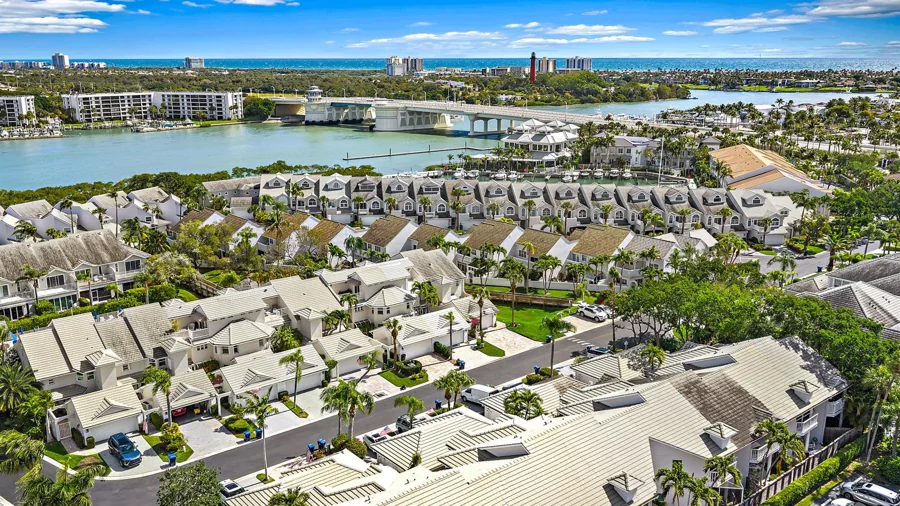 MLS photo for Jupiter Harbour residence #BE-201