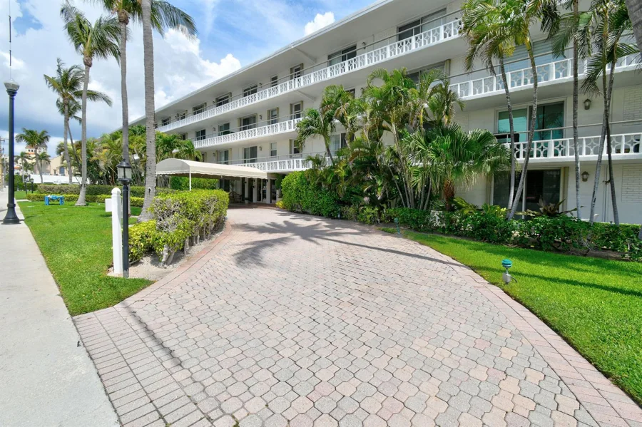 MLS residence at Ocean Towers