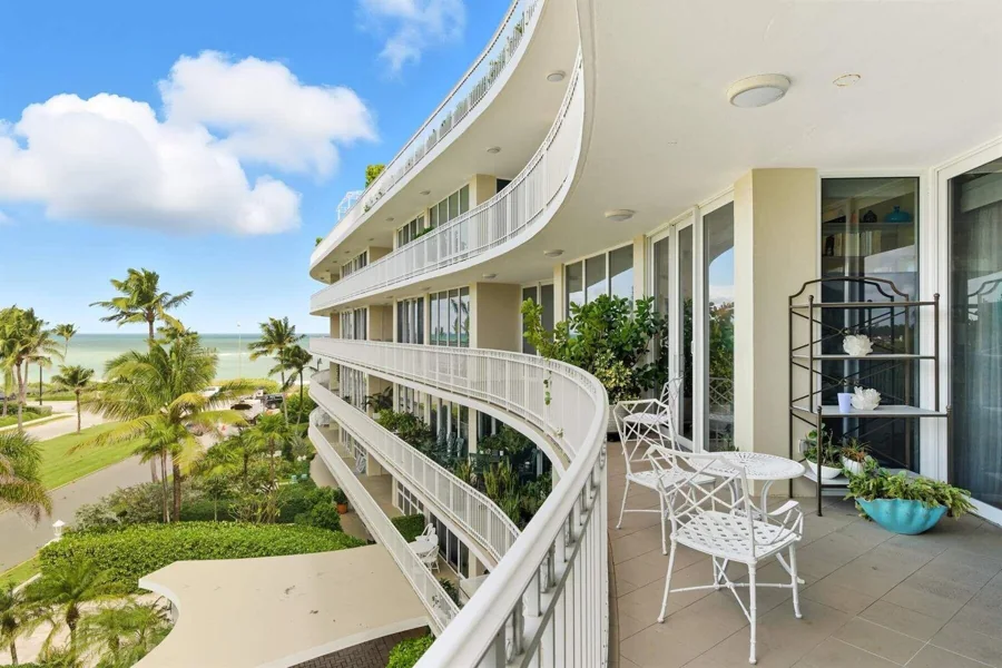 MLS photo for One Royal Palm Way residence #F4