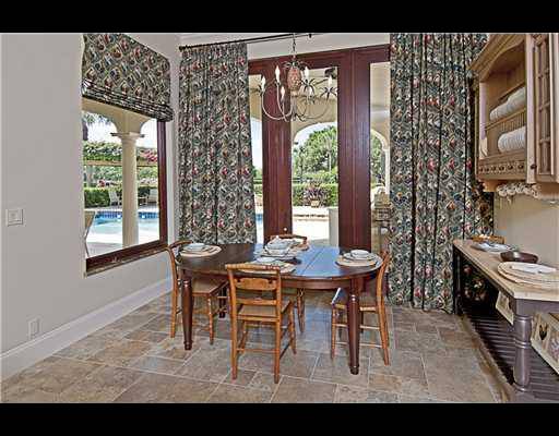 slide_305382_2622771_free