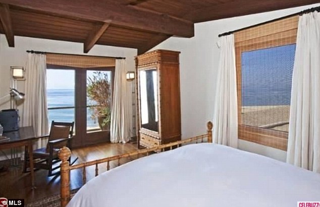 article-2374214-1AF15263000005DC-824_634x410