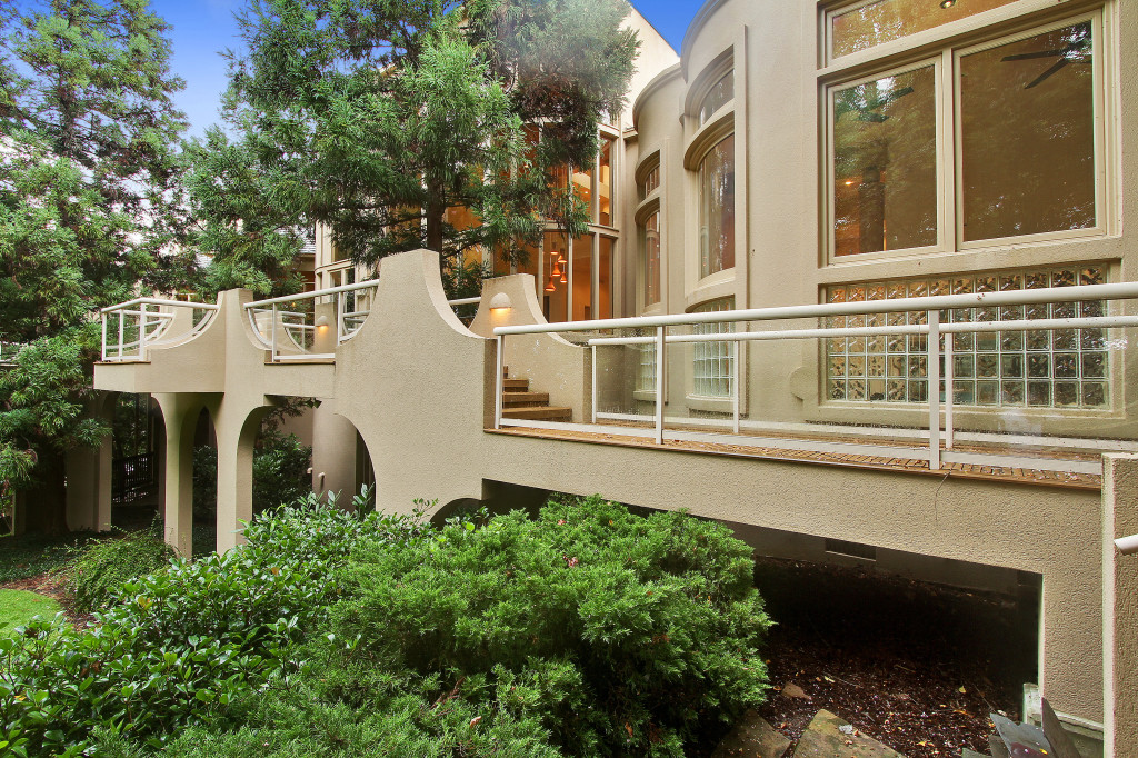 10_view_from_the_garden_4