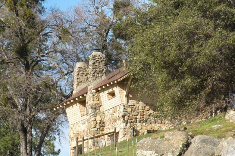 Sierra Foothill Retreat w 5 Homes32 Haute Residence by Haute Living