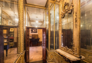 Olsen-Sarkozy Turtle Bay Pad