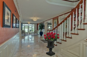 Century Oak's lobby with marble floors.