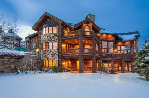 3468 Crest Court West has no reserve price