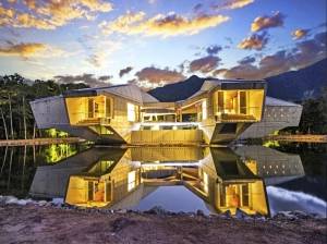 Charles Wright’s self-sufficient Alkira House in Northern Australia on sale for $15 million