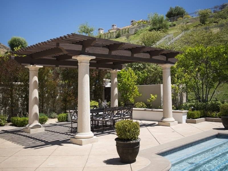 Bret-Michaels-yard2-d26b3c