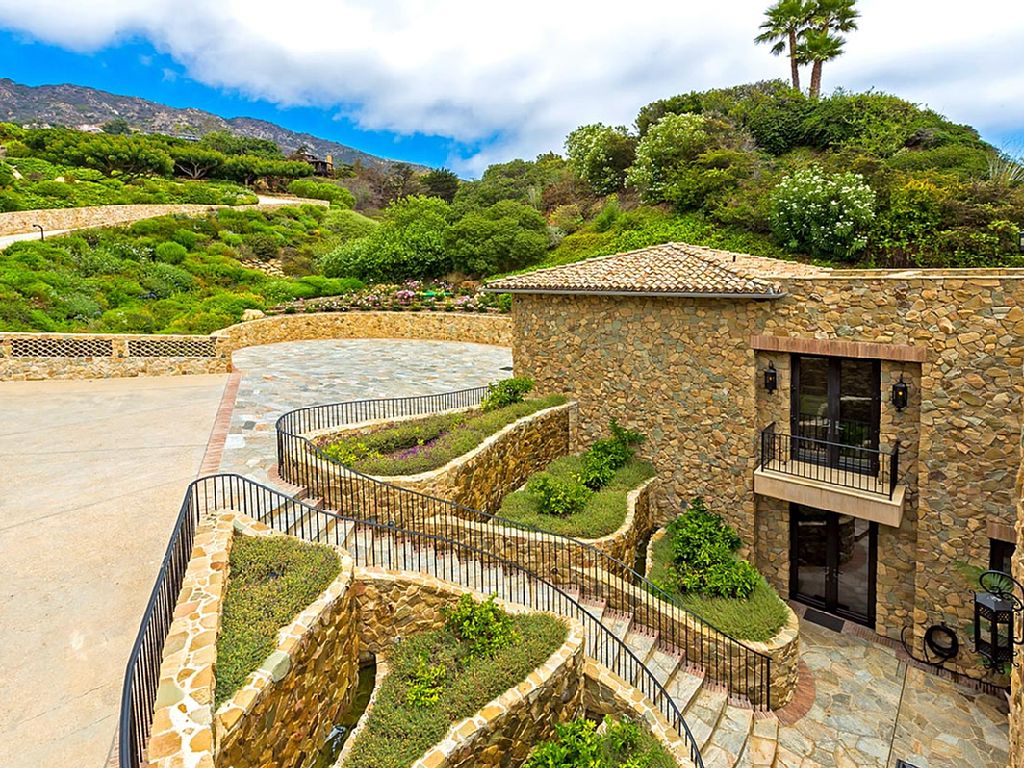 8db8fb16-845d-4c53-b3d4-97c9a90ca59a.1.10