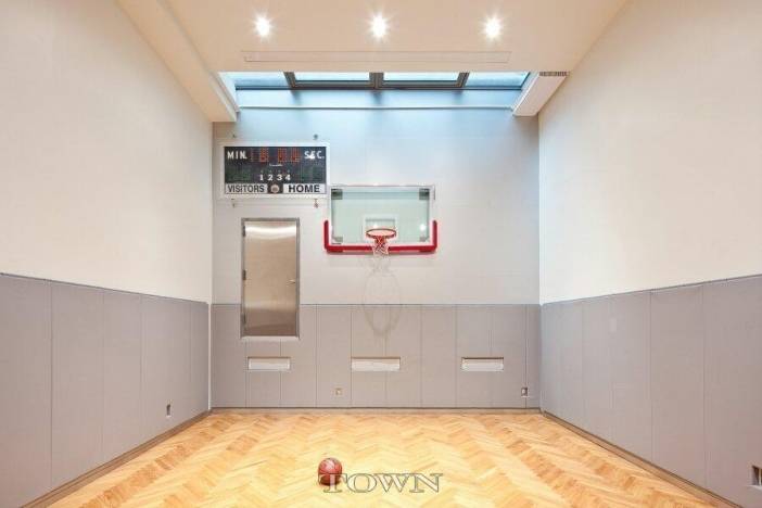 Heidi-Klums-basketball-court-b9ced8