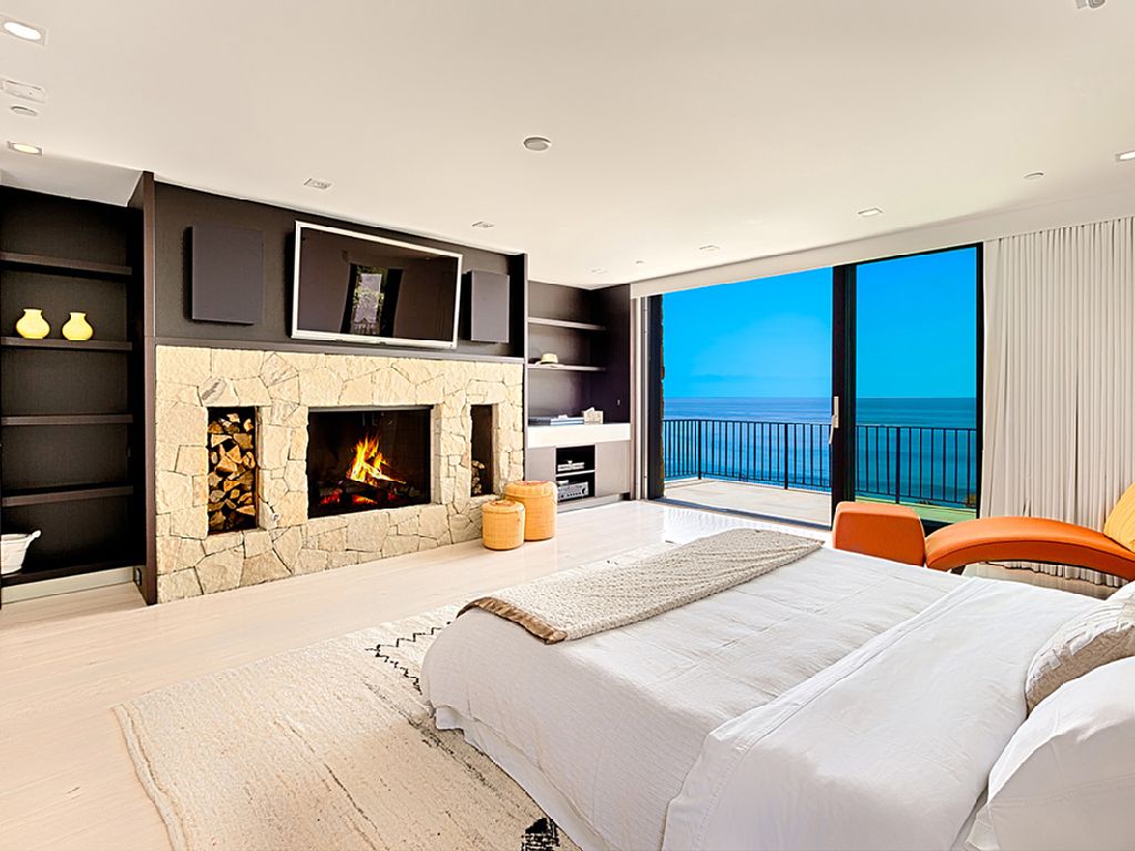 ff2eb1d7-1c3b-46ef-bf75-9e2afe3f2f3d.1.10