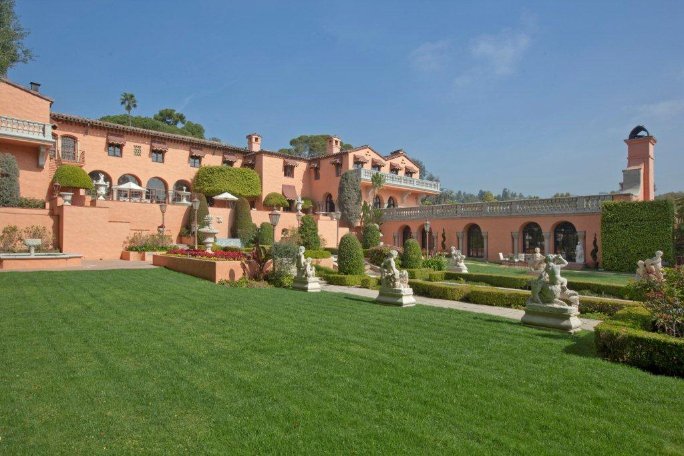 RARE $135M LEGENDARY BEVERLY HOUSE
