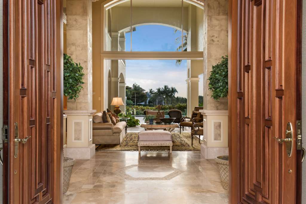 1641 CHINABERRY WAY NAPLES, Florida 34105 FL