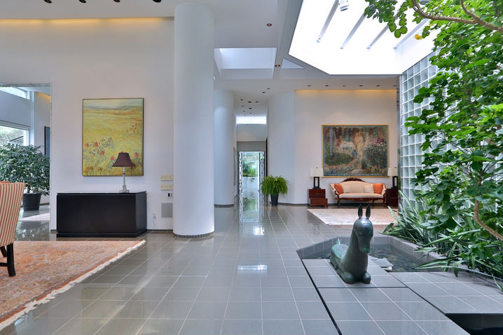 45 Park Lane Circle, Toronto