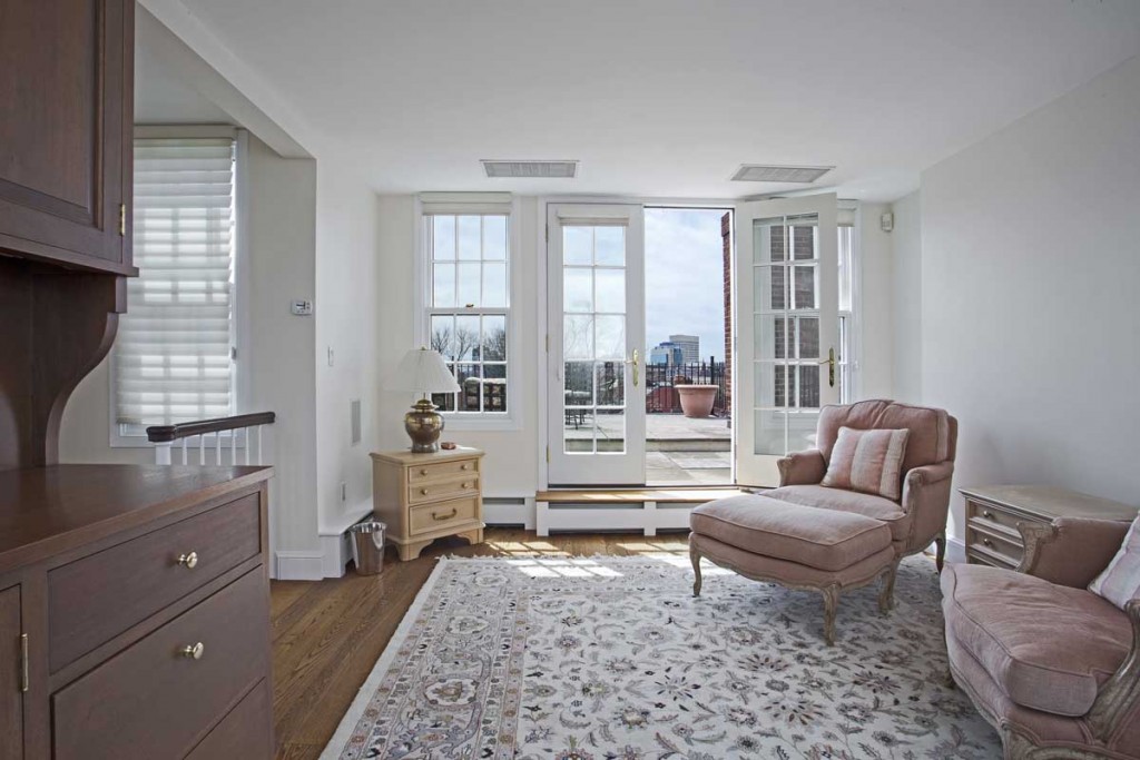 Refined Boston Residence in Historic Louisburg Square