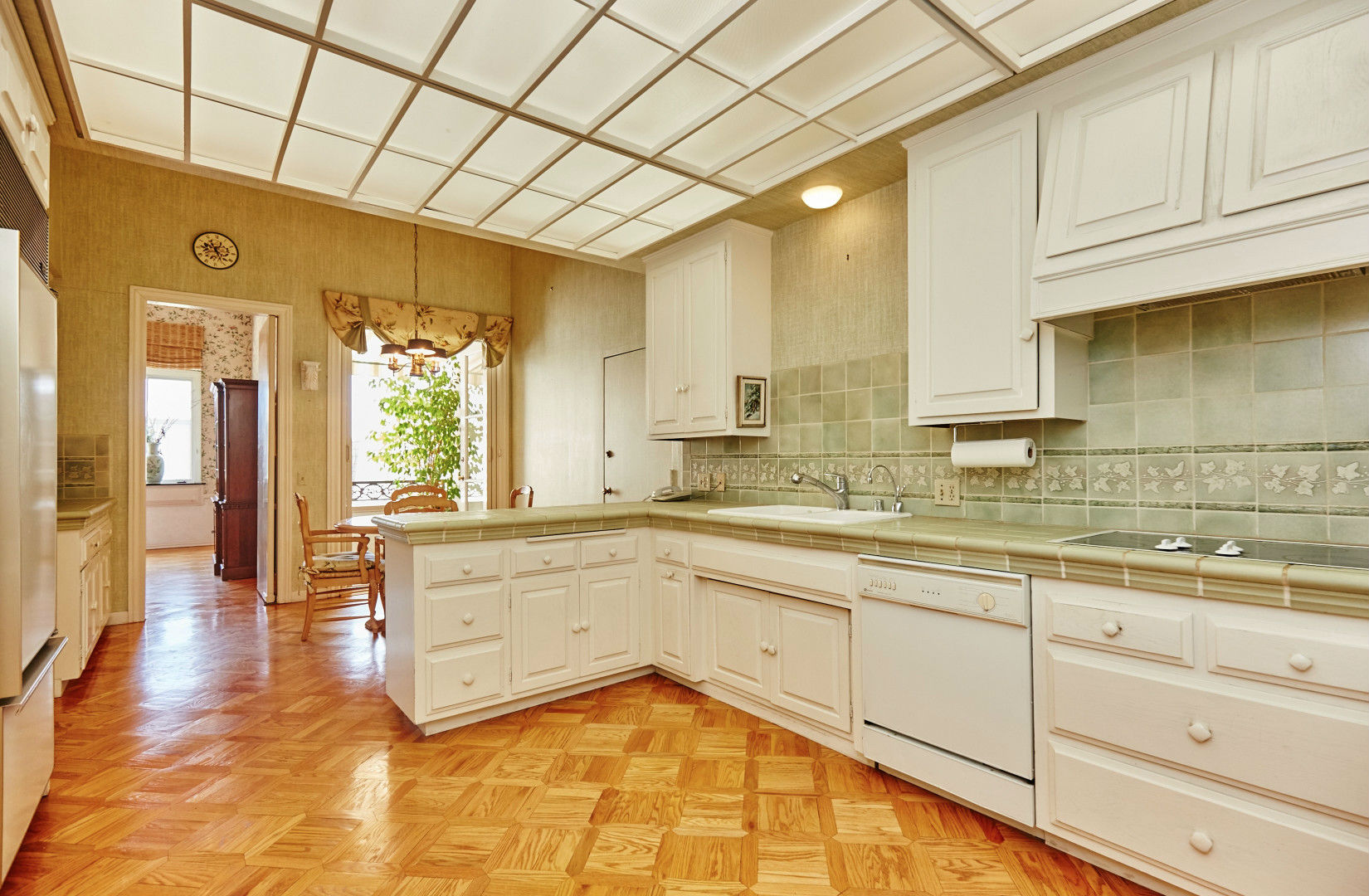 10126_Empyrean_way__303__009