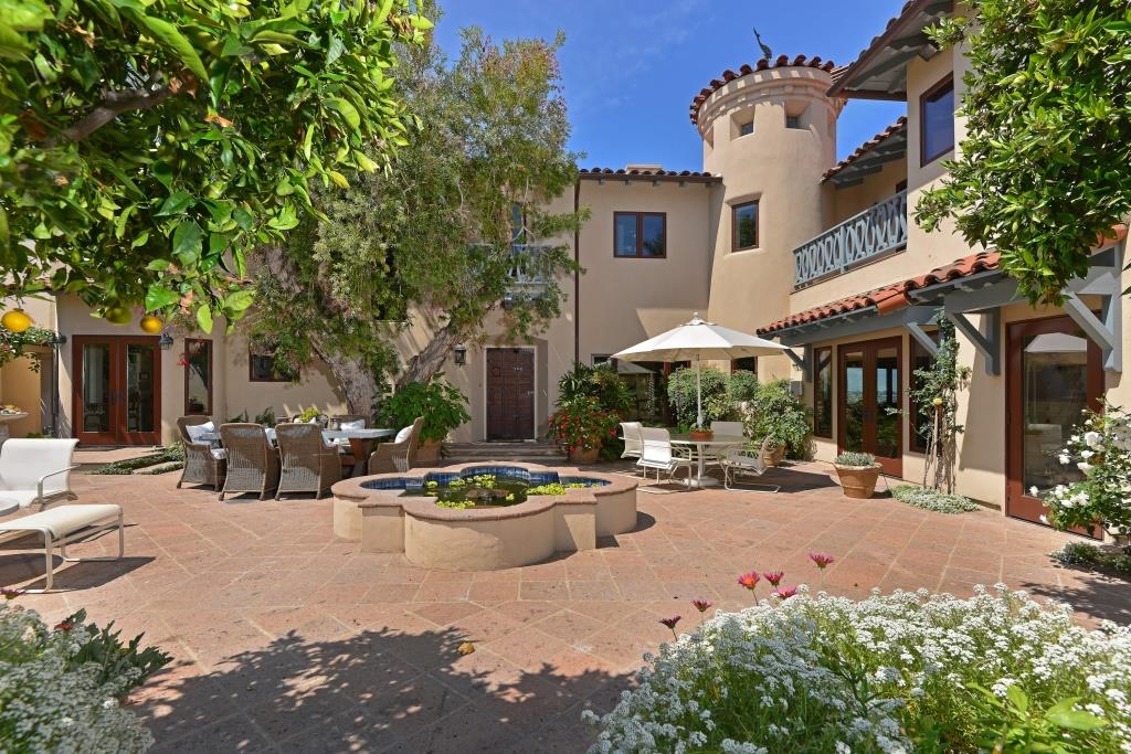 Spanish Estate with Stunning Vistas and Pampering Amenities
