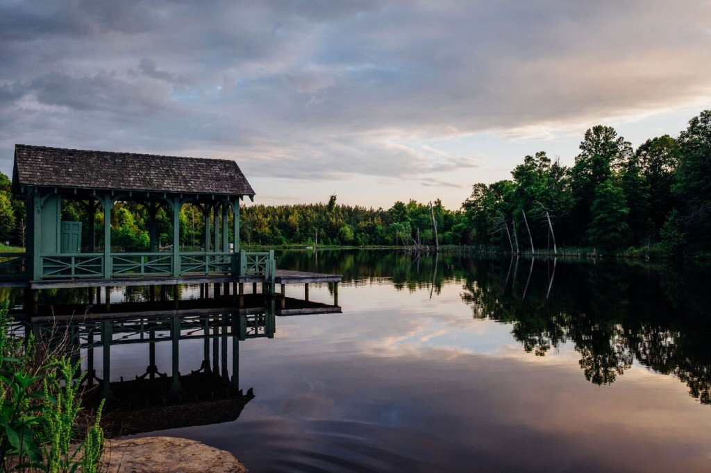 19th Century ‘Land of Eden’ North Carolina Plantation Home Is for Sale