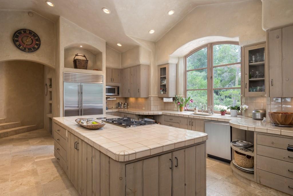 29-3180 Cortez RoadKitchen