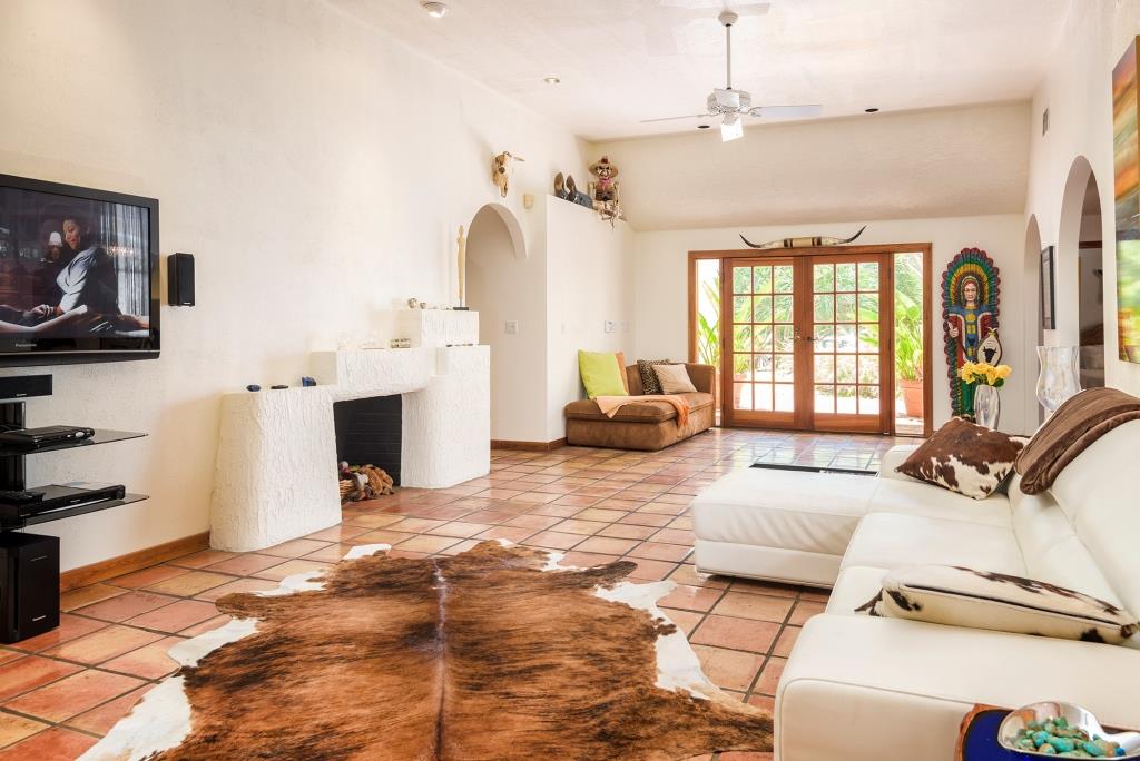 10Debbie_Golden Beach_330 South Parkway_