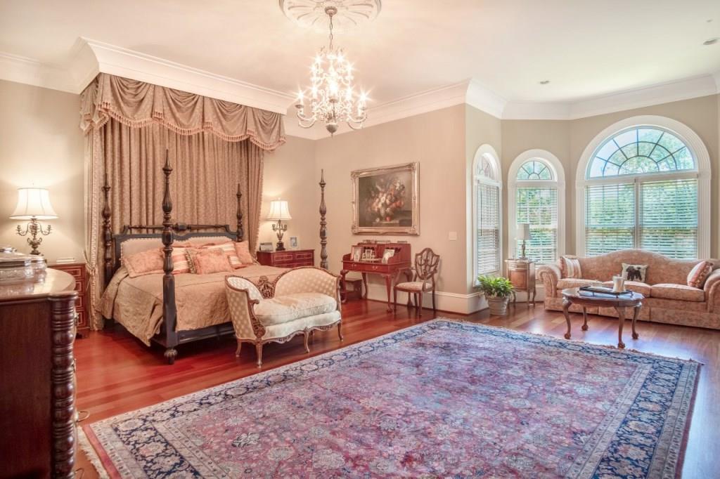 christine-wicks-keller-williams- realty-downtown-huntsville-realtor-422-mcclung-avenue-18 (Custom)