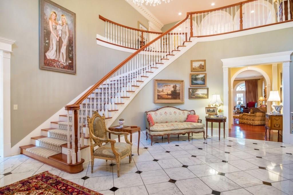 christine-wicks-keller-williams- realty-downtown-huntsville-realtor-422-mcclung-avenue-2 (Custom)