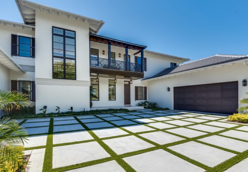 Stunning Lakefront Estate On Pristine Lake Blanche