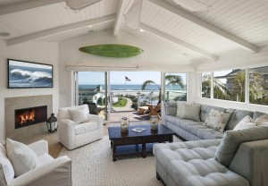 Ashton Kutcher Mila Kunis beach house living