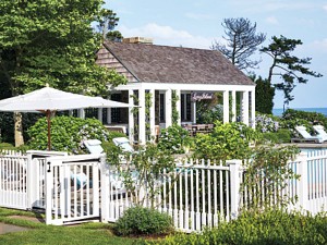 Jerry Seinfeld pool patio in East Hampton