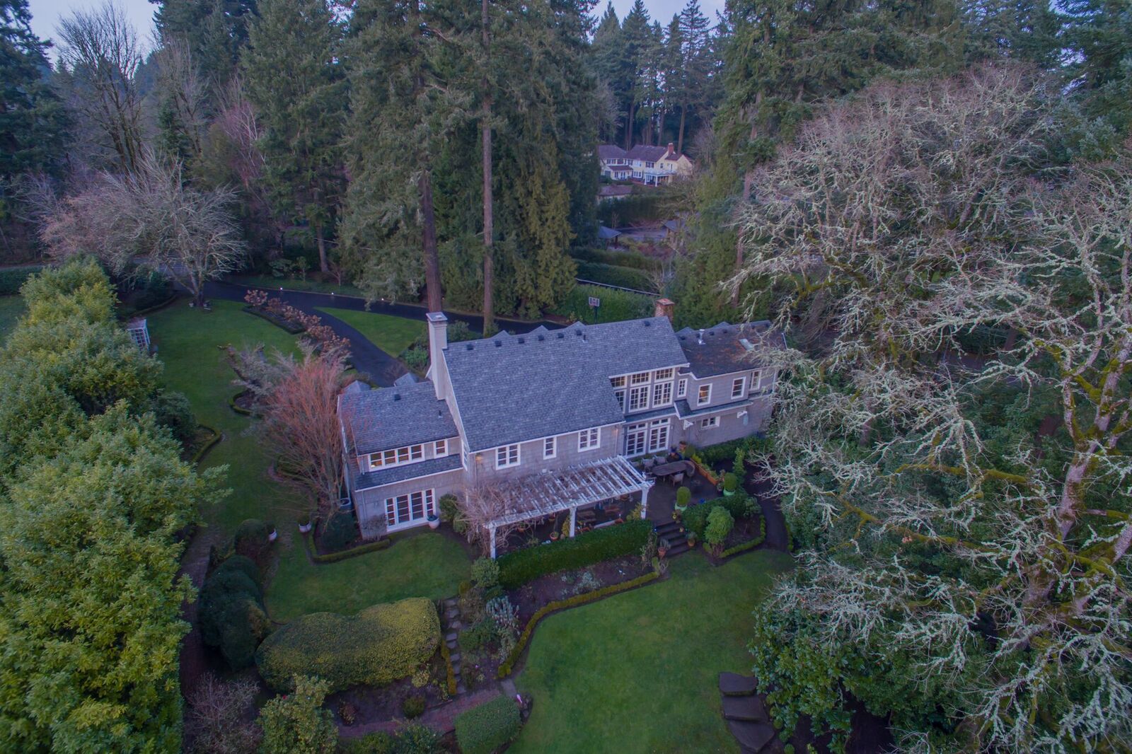 Enchanting Dunthorpe Home Haute Residence by Haute Living