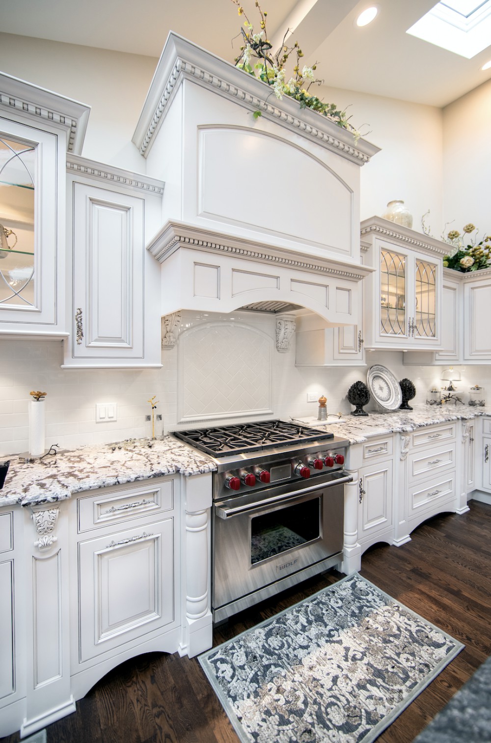 A Luxury  Kitchen  Designed By Linly Designs 