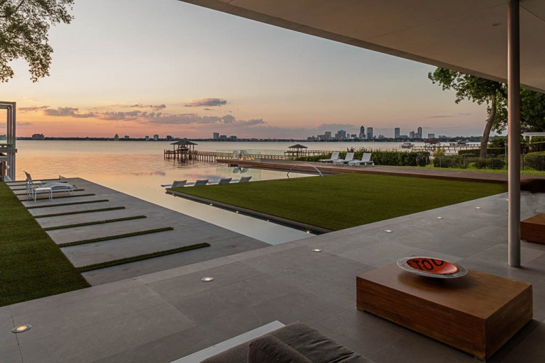 A MidCentury Jacksonville Home With River Views