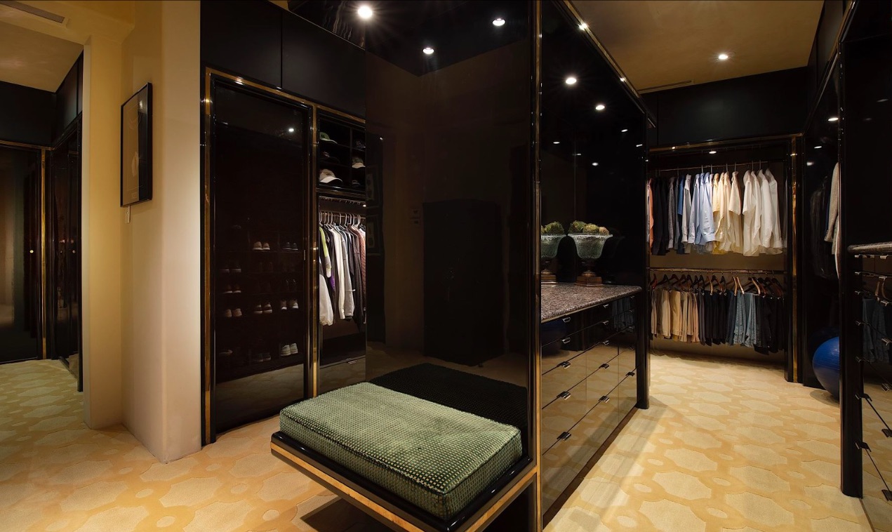VIP Personal Shopping Service — The Luxury Couture Wardrobe