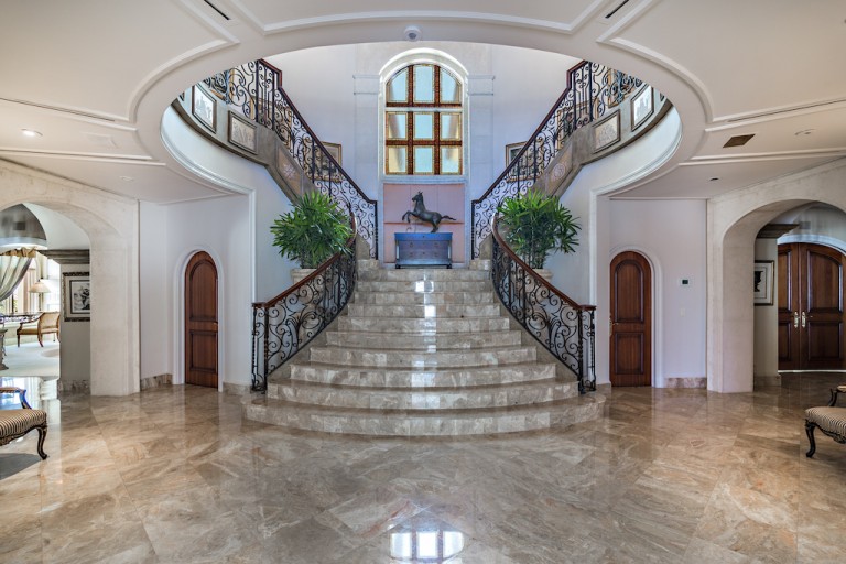 Steven Solomon Presents A Rare Manalapan Home