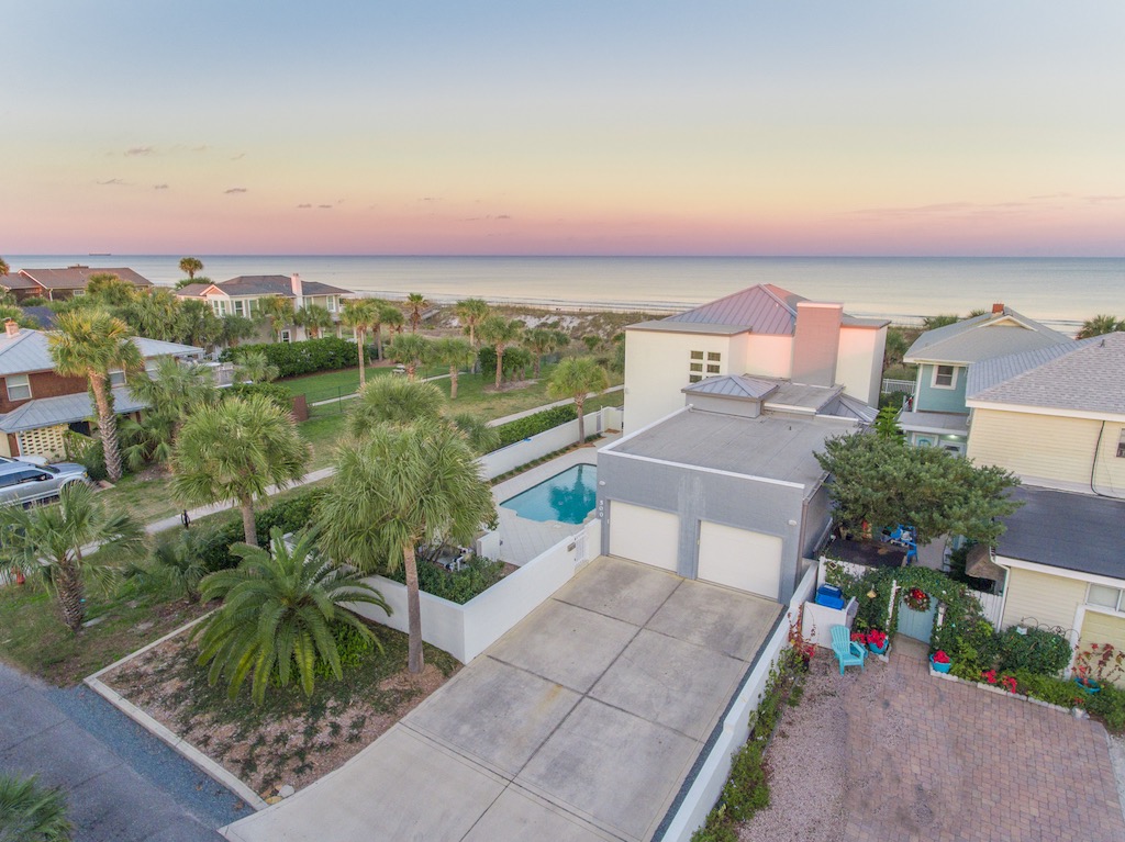 Gwinn Volen Presents A Neptune Beach Home