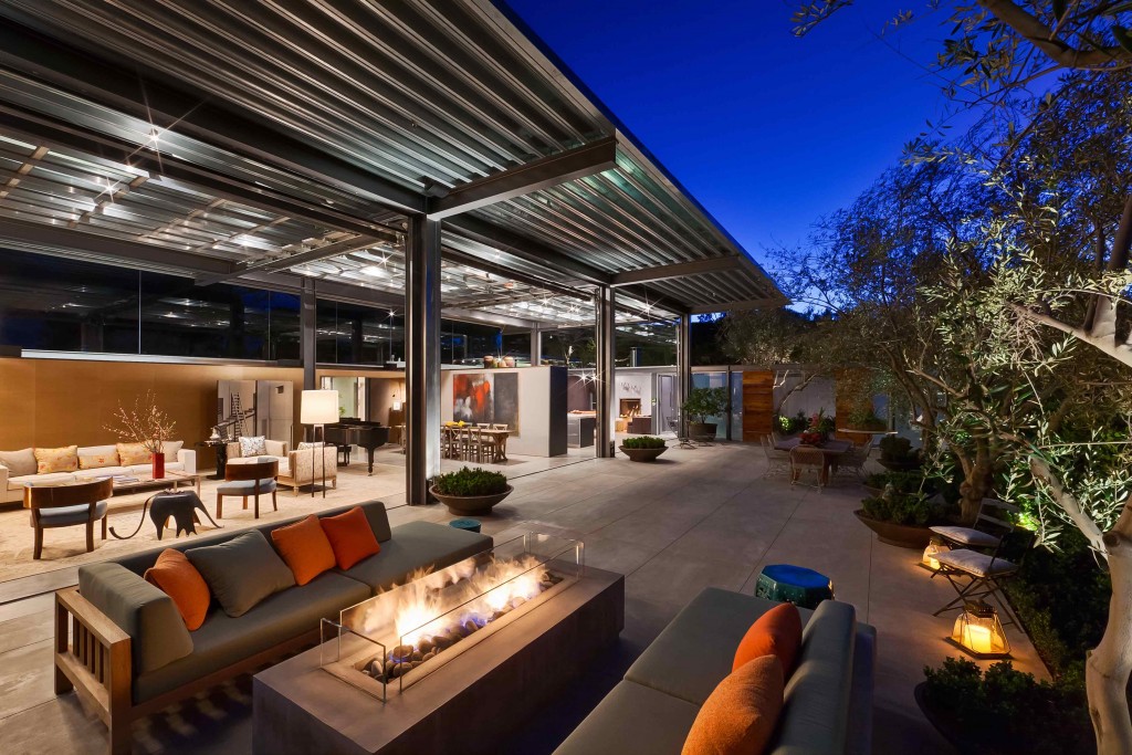 MontecitoMontecito Residence by Barton Myers Associates.
