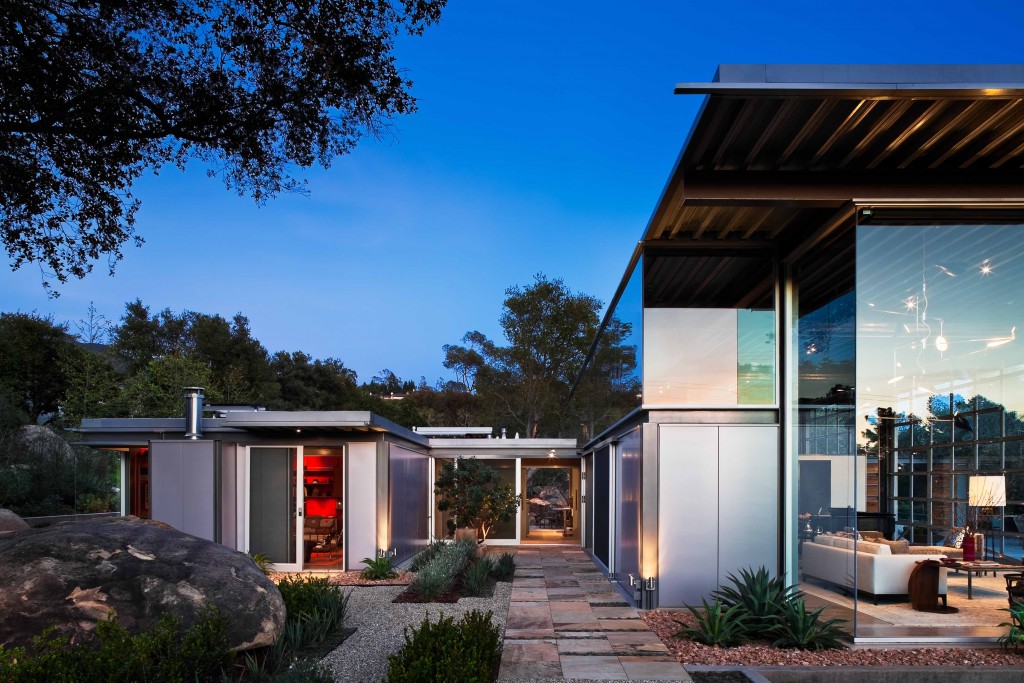 Montecito Residence by Barton Myers Associates.