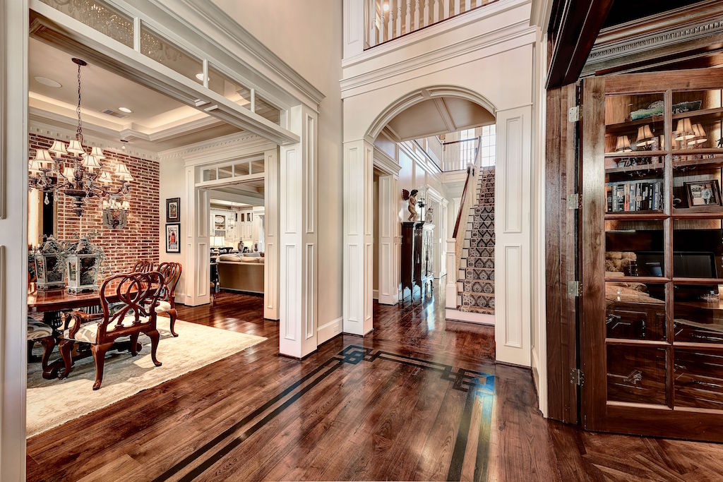 Magnificent Waterfront Home In The Woodlands By Mike Seder