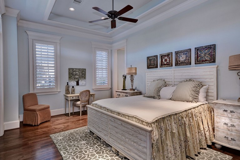 Magnificent Waterfront Home In The Woodlands By Mike Seder