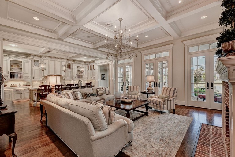 Magnificent Waterfront Home In The Woodlands By Mike Seder