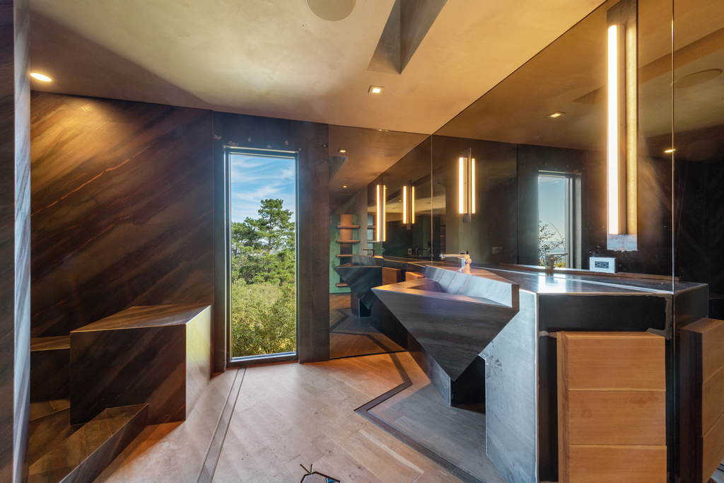 Dana Bambace And Mark Peterson