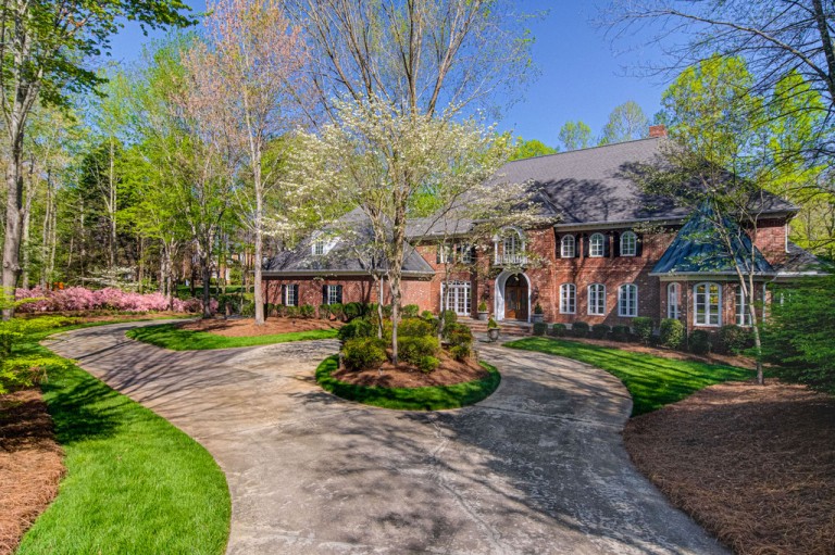 JohnMark Mitchell Presents An Exclusive Bent Tree Farm In WinstonSalem
