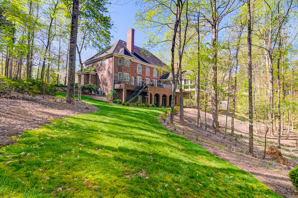 JohnMark Mitchell Presents An Exclusive Bent Tree Farm In WinstonSalem